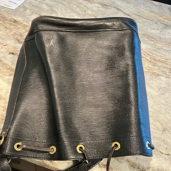 Authentic Louis Vuitton black Epibucket bag